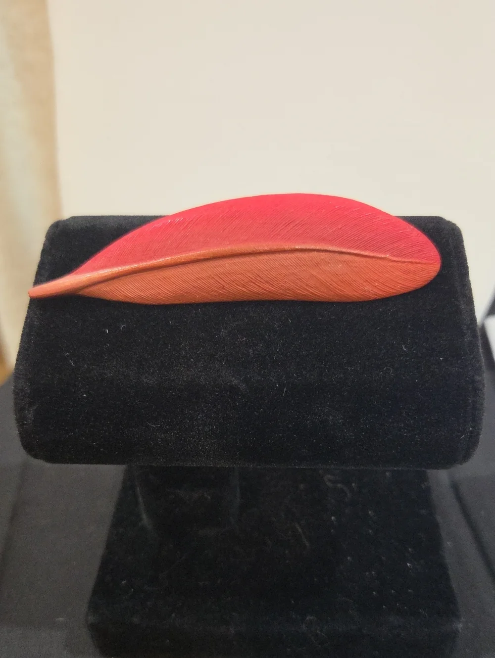VINTAGE CARDINAL FEATHER WOOD HANDPAINTED BROOCH SIGNED BY ARTIST